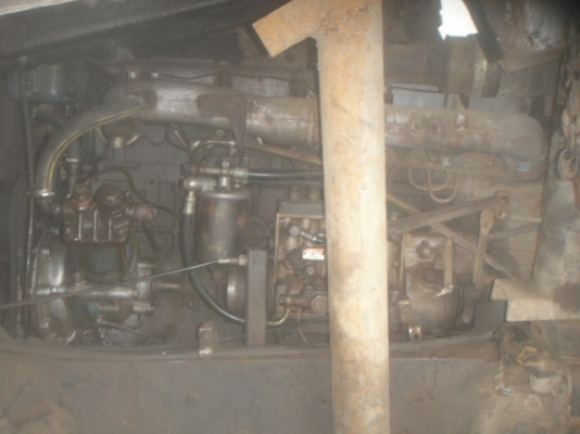 รถบรรทุกเทลเลอร์ 10 ล้อ NISSAN UD 230