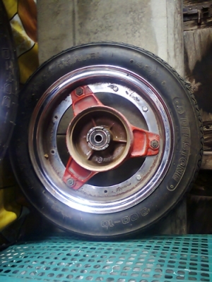 ขายแล้ว.....ขอบคุณทางเว็ปมากครับ... ล้อ+ดุม+ยาง (หน้า-หลัง) ใส่ชาลี พร้อมใส่ ปัดเงา ไม่ผุ สภาพสวยๆ(ไม่ได้ล้าง) ขอบประมาณ 7 นิ้ว