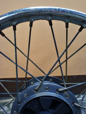 ขาย วงล้อ+ซี่ลวด+ดุม(หน้า-หลัง) พร้อมใช้ ไม่พุไม่พัง ของแท้ ถอดมาจาก ดรีมคุรุสภา ราชบุรี