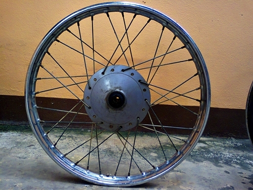 ขาย วงล้อ+ซี่ลวด+ดุม(หน้า-หลัง) พร้อมใช้ ไม่พุไม่พัง ของแท้ ถอดมาจาก ดรีมคุรุสภา ราชบุรี