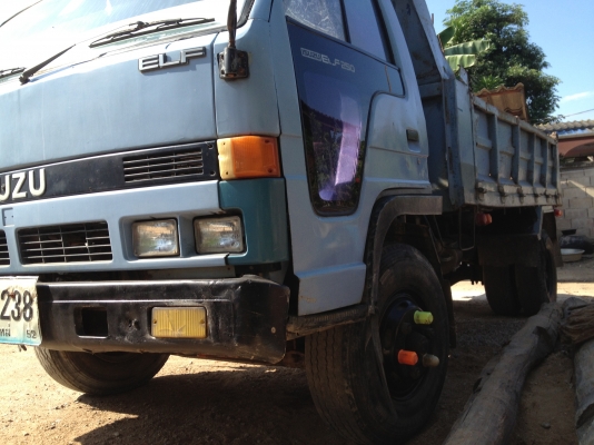 ขาย!! รถ 6 ล้อดัมพ์ 4 คิว ISUZU 120 แรง กระจกไฟฟ้า ฝาขาว ff ภาึคเหนือ ..