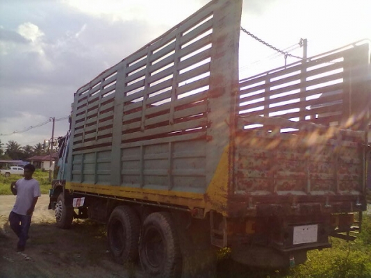 10ล้อเพลาเดียวหลังถนนFL176 รถสวยมาก หัวสิงห์ฯเครื่อง195แรง