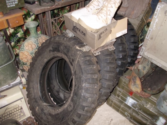 ขายยางรถจี๊ป700  ขอบ16  ของใหม่ราคาถูกครับ