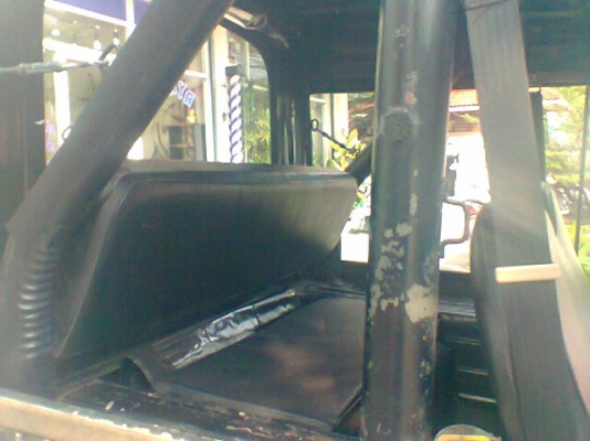 ขายจิีฟวิลลี่ เครื่อง TOYOTA  2400 ขับ 2 เครื่องดี เกียร์ดี รถสวย ราคาเบาๆ  โทร.081-1945710