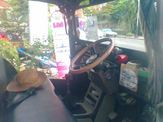 ขายจิีฟวิลลี่ เครื่อง TOYOTA  2400 ขับ 2 เครื่องดี เกียร์ดี รถสวย ราคาเบาๆ  โทร.081-1945710