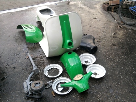 ขาย Vespa 64 รถทำสีแล้วครับ 29999 บาท แต่ยังไม่ได้ประกอบครับ