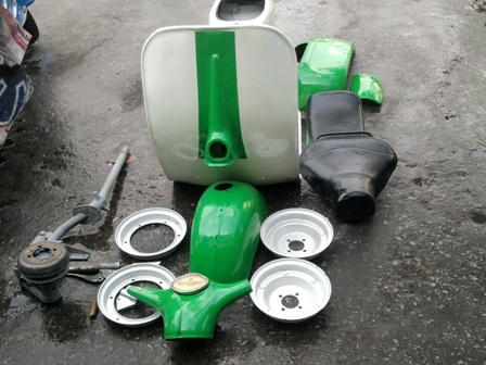 ขาย Vespa 64 รถทำสีแล้วครับ 29999 บาท แต่ยังไม่ได้ประกอบครับ