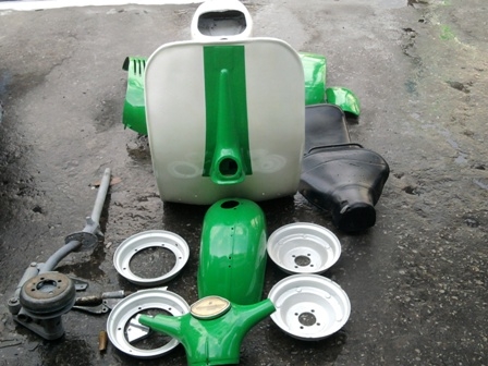 ขาย Vespa 64 รถทำสีแล้วครับ 29999 บาท แต่ยังไม่ได้ประกอบครับ