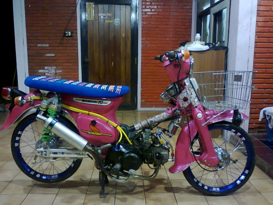 ธารนนทบุรี//ขาย honda c70 ทะเบียน สวยๆแรงค่ะ ราคา22,000บาท