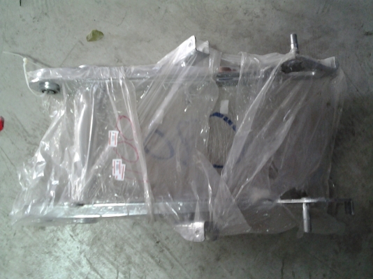 ขายอาร์มซี70ชุบ ราคา900 บาท พร้อมส่งคับ