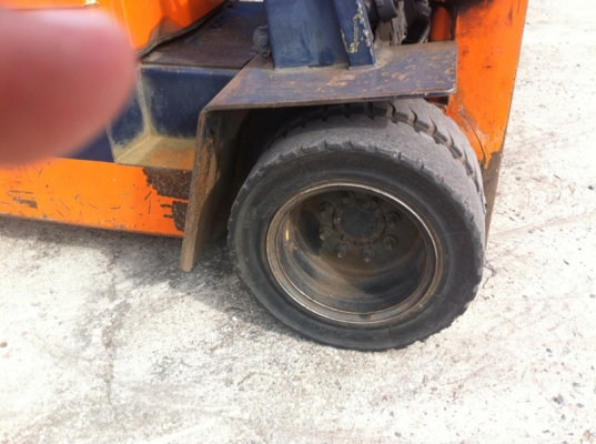 ขาย รถฟอร์คลิฟต์ 2.5 ตัน Toyota เสาสูง 4 เมตร งาสบัดได้  นำเข้าจากญี่ปุ่น