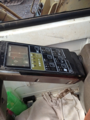 ขายรถ KOMATSU PC200-5/สภาพ90\%&rlm; สนใจติดต่อคุณรัตนศักดิ์ โทร.081-7621704