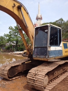 ขายรถ KOMATSU PC200-5/สภาพ90\%&rlm; สนใจติดต่อคุณรัตนศักดิ์ โทร.081-7621704