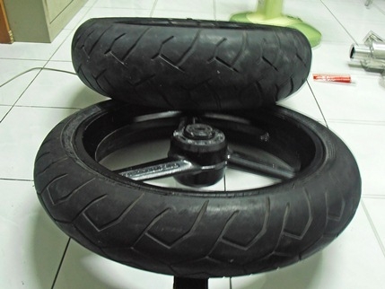 ขาย มือเเบรค + มือครัช ant lion // โช๊ค SHOWA  // ล้อแม็กนีเซี่ยม SF