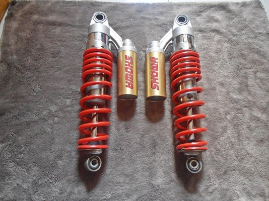 ขาย มือเเบรค + มือครัช ant lion // โช๊ค SHOWA  // ล้อแม็กนีเซี่ยม SF