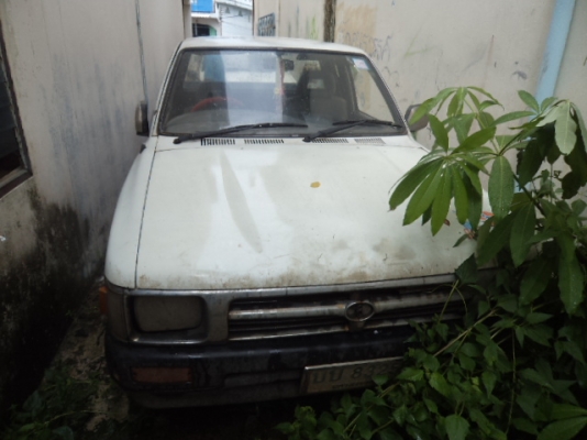 ขาย TOYOTA แค็ป2.5 ปี1992ขายตามสภาพ 086-4457033 ไม่ลดแล้วครับ