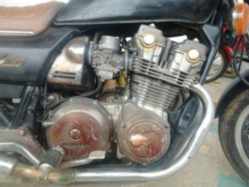 ขาย CB 750 ทะเบียนพร้อมโอน