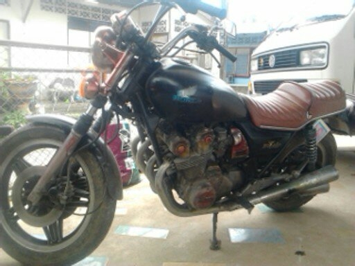 ขาย CB 750 ทะเบียนพร้อมโอน
