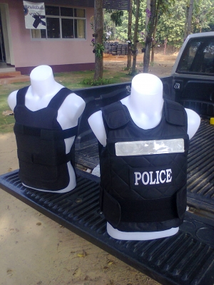 ขายเสื้อเกาะยี่ห้อวอร์ริเออร์ มี2รุ่น ราคา9500กับ12000. ขายเสื้อเกาะยี่ห้อวอร์ริเออร์ มี2รุ่น ราคา9500กับ12000.