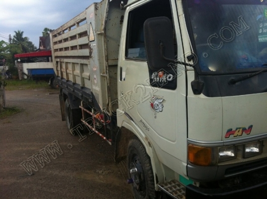 รถบรรทุก 6 ล้อดั๊มพ์ ยี่ห้อ HINO รุ่น FC 120 แรงม้า