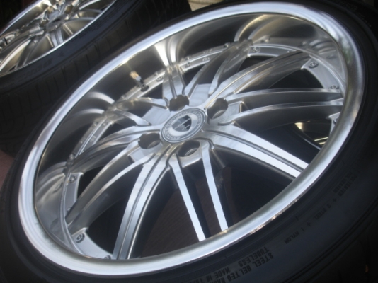 ขอบ17เงาๆกว้าง7.5 4รู100พร้อมยางดอกหนาๆสภาพสวยมากต(จองเเล้ว)