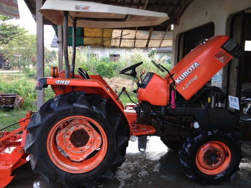 ขายรถไถ KUBOTA L3408 พร้อมอุปกรณ์ตัดหญ้า 1.2 m ของใหม่
