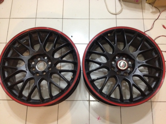 ขายแม็กซ์มือ2 ขอบ17 Lenso สีดำขอบแดง มี 2 วง ราคา 3,400 บาท