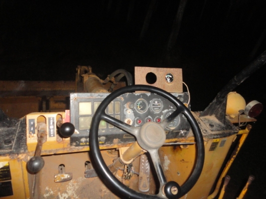 KOMATSU 515 มีเอกสาร ปั้มดี เครื่องดีค่ะ KOMATSU 515 มีเอกสาร ปั้มดี เครื่องดีค่ะ