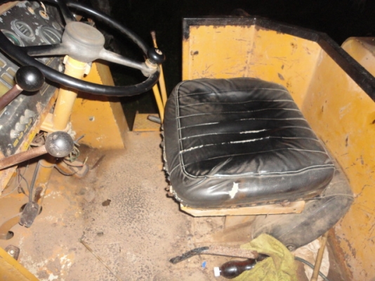 KOMATSU 515 มีเอกสาร ปั้มดี เครื่องดีค่ะ KOMATSU 515 มีเอกสาร ปั้มดี เครื่องดีค่ะ