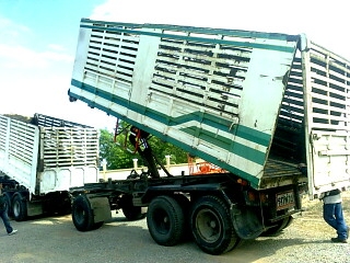 ขาย HINO MEGA 320 (พ่วง 22ล้อ) ดั๊มพ์คอกเกษตรอู่เสรีชัย ลูก 3 คาน หัวเดิมไม่เคยทำสี