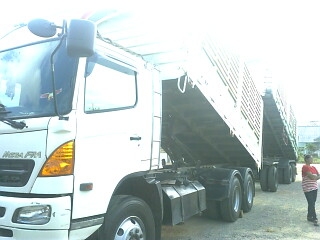 ขาย HINO MEGA 320 (พ่วง 22ล้อ) ดั๊มพ์คอกเกษตรอู่เสรีชัย ลูก 3 คาน หัวเดิมไม่เคยทำสี