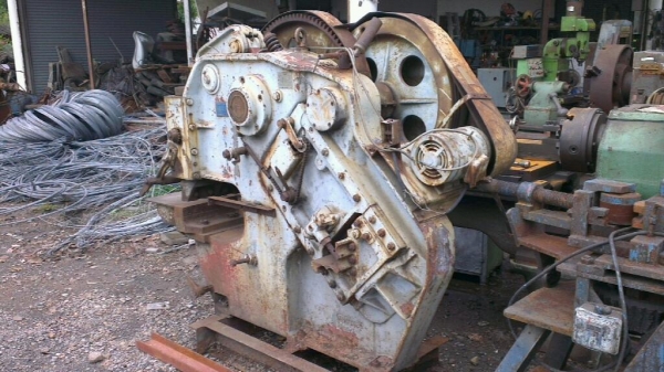 เครื่องตัดเหล็กแผ่น/ฉาก/เพลา นครปฐม 086-3514415 แบงค์