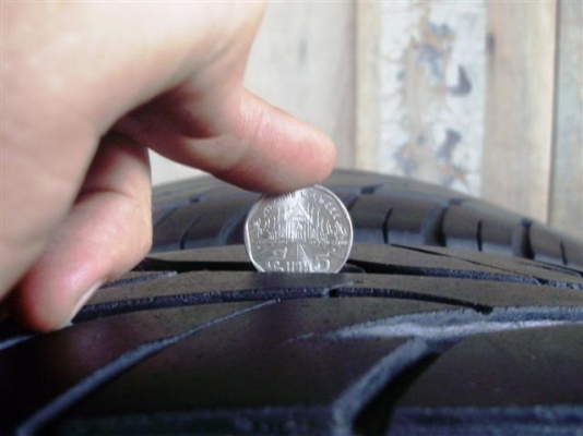 ขายยาง Falken ZIXES/IZ01 265 60 18 Made in japan 1ชุด 2,000 บาท ขายยาง Falken ZIXES/IZ01 265 60 18 Made in japan 1ชุด 2,000 บาท