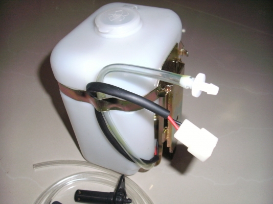 ถังน้ำ+มอเตอร์24Vฉีดน้ำกระจกสำหรับรถขุด