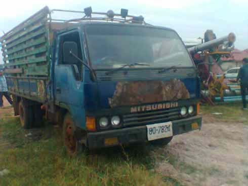 ขายรถ 6ล้อ MITSUBISHI  115คอกเกษตรรถพร้อมใช้เอกสารพร้อม