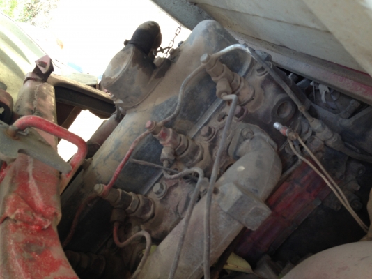 HINO KM310 - 145 HP EH100 หกล้อดั๊มพ์ กระบะดั๊มพ์เหล็ก 4 ตันยาว 3.50 เมตรสภาพดีไม่มีผุ เครื่องแน่นแรงดีมากลงเล่มครบถูกต้อง หัวเก๋ง HINO FB ตาเหลี่ยมสวยดีลงเล่มแล้ว ภายในเก๋งคอนโซลครบ พวงมาลัยเพาเวอร์ ช่วงล่างใหญ่เฟืองท้ายติด F แล้ว คัชซีสวยไม่ผุ ยาง 8.25