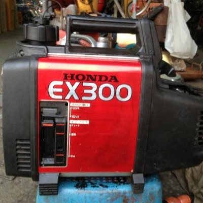 เครื่องปั่นไฟ 110 V.กระเป๋าหิ้วมือสอง ญี่ปุ่นพร้อมใช่้ 550 W. มีวีดีโอสาธิตการทำงาน