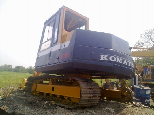 ขายKOMATSU PC 60-5สภาพสวยพร้อมใช้ ติดต่อได้ทีคุณ อ๊อฟ พิจิตร 086-737-9991