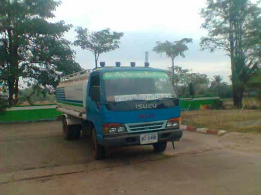ขายรถบรรทุกน้ำมัน6 ล้อISUZU  120 แรง ปี 39 เอกสารพร้อมรถสวย