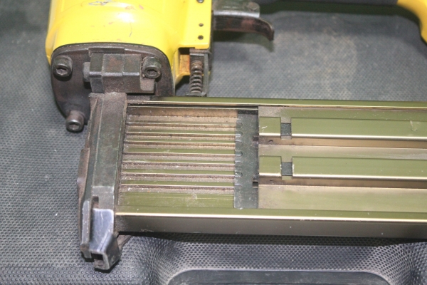 ปืนยิงแม๊กลม( ขาเดี่ยว ) รุ่น ST-64 สภาพพร้อมใช้งานครับ ปืนยิงแม๊กลม( ขาเดี่ยว ) รุ่น ST-64 สภาพพร้อมใช้งานครับ