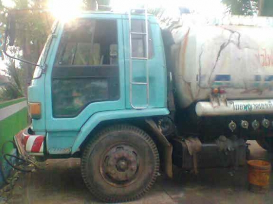 ขายรถสิบล้อบรรทุกน้ำมันISUZU ROKCY 195 1เพลา ราคาถูกอยากขาย ปี38 ขายรถสิบล้อบรรทุกน้ำมันISUZU ROKCY 195 1เพลา ราคาถูกอยากขาย ปี38