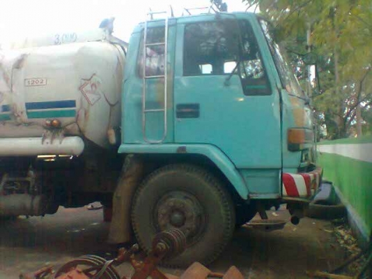 ขายรถสิบล้อบรรทุกน้ำมันISUZU ROKCY 195 1เพลา ราคาถูกอยากขาย ปี38 ขายรถสิบล้อบรรทุกน้ำมันISUZU ROKCY 195 1เพลา ราคาถูกอยากขาย ปี38