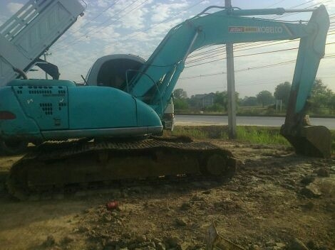 ขายรถแบคโฮ KOBELCO-200-5 ไฟฟ้ามี แอร์มี สวยสวย เล่มทะเบียน จัดแนนร์ได้ สนใจรีบจองเลยพี่