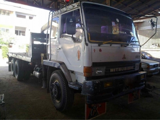 รถมิตซู 10 ล้อ FN517  ติดเครน 3 ตัน  195 แรงม้า ปี 39  สนใจติดต่อ  081 - 6079515