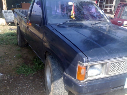 ขายNISSAN ปี36 สีน้ำเงิน 65000 สนป่ะ