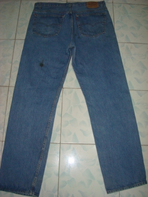 # 8410 # ยีนส์ Levi's 501 ผ้าทราย ของแท้ มือสอง เอว 38 ยาว 32 ก้านดำ แป๊กเงิน รุ่นเก่า ตะเข็บสวยๆ made in usa