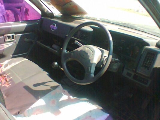 NISSAN ปี37 สีน้ำเงิน 60000 สนป่ะ NISSAN ปี37 สีน้ำเงิน 60000 สนป่ะ