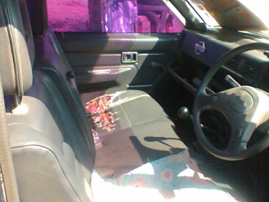 NISSAN ปี37 สีน้ำเงิน 60000 สนป่ะ NISSAN ปี37 สีน้ำเงิน 60000 สนป่ะ