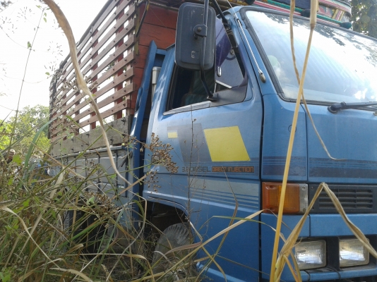 ขาย 6 ล้อ ISUZU NPR 115 รถห้างแท้ F หลัง ปี37 ราคาถูกมากๆ