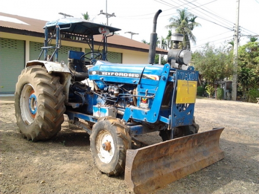 **หลุดจอง ขออนุญาตขายใหม่ ครับ ขาย รถไถ FORD 77 T3 1เพลา เครื่องดี ระบบดี ยางดี พร้อม อุปกรณ์ 2 ชิ้น ผาน3 และใบดัน เอกสารเล่มทะเีบียน พร้อมใช้ พร้อมลุยงาน  ราคาต่อรองได้ครับ